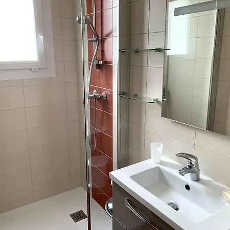 Maison Individuelle Proche Plage, 5 Couchages, Animaux Admis - Fr-1-843-32 *